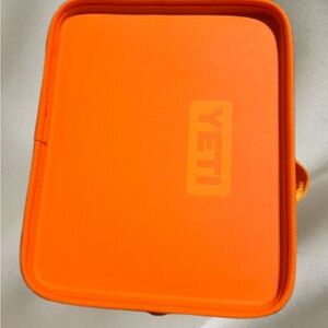 Yeti Bright Orange 5L lunchbox